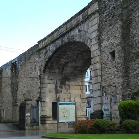Casa Paz - Mirador Sobre La Muralla Romana *